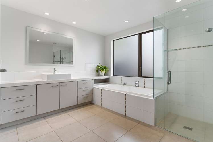 32 Constellation Avenue Beachlands_24