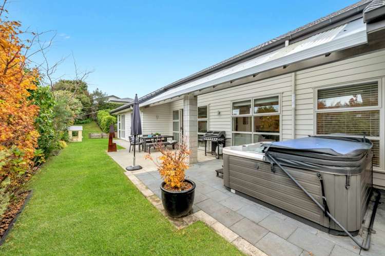 12 Lydiard Place Beachlands_11