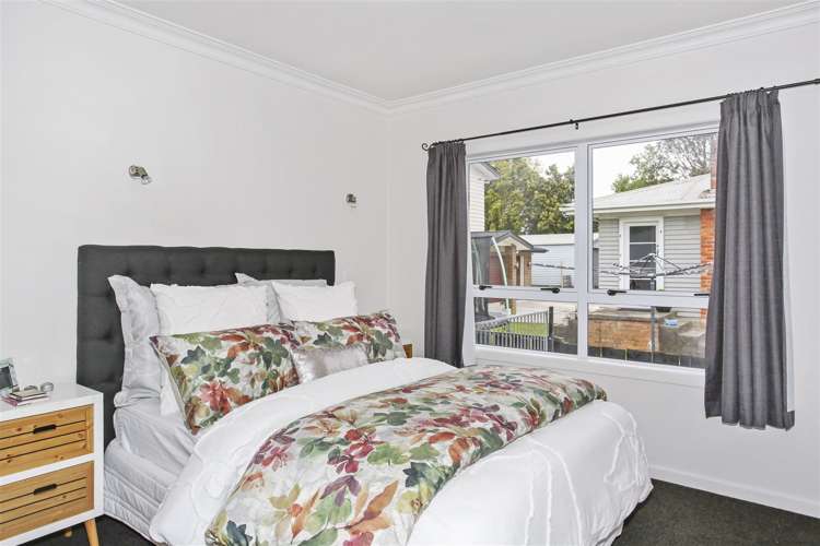 8 Callis Avenue Opaheke_14