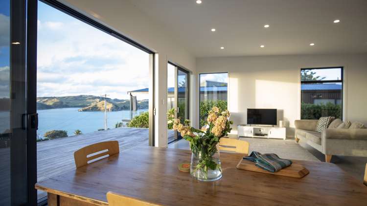 15 Rose Street Raglan_7