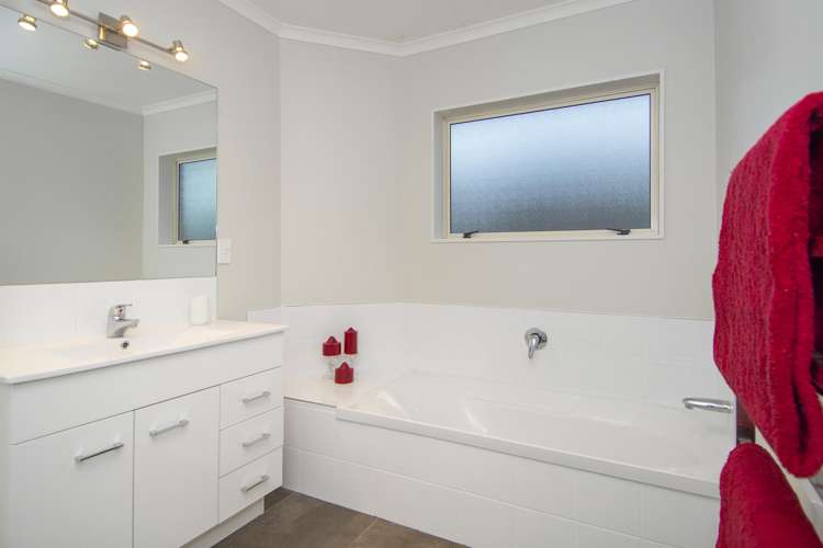 1 Santa Monica Drive Papamoa_10