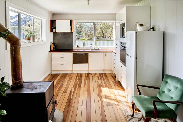 25 Paekakariki Hill Road Pauatahanui Porirua City Houses for Sale