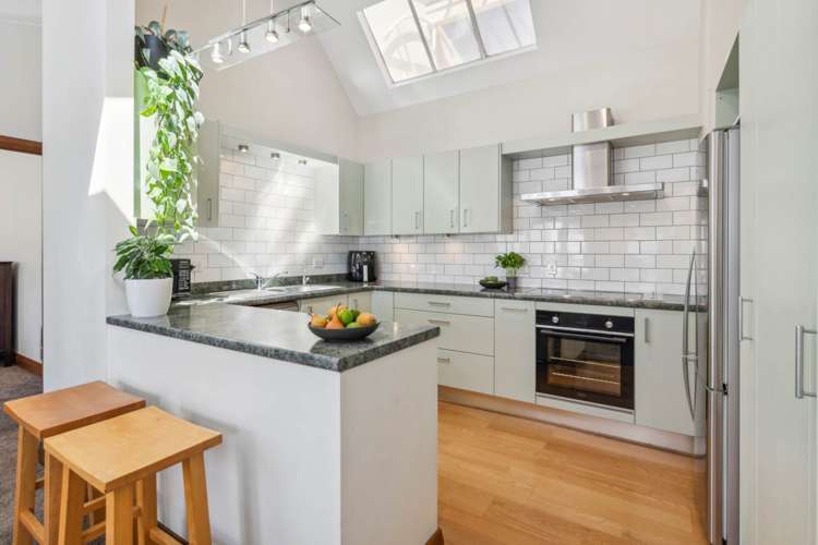6F/5 Parliament Street City Centre_13