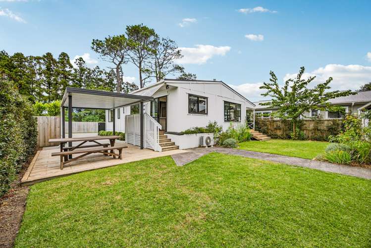 53 Cambridge Road Riverhead_2