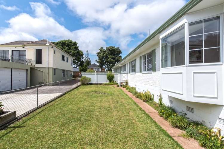 2/389 Blockhouse Bay Road Blockhouse Bay_5