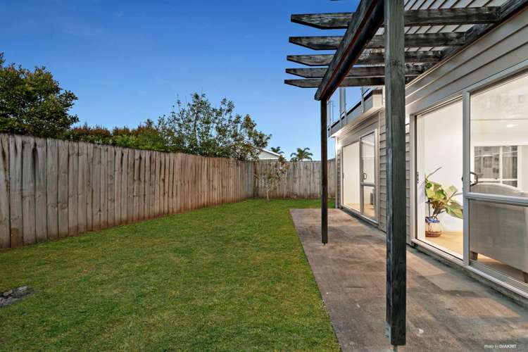 7 Bordeaux Parade Te Atatu South_10