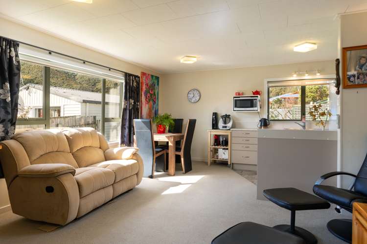 72 Moana View Road Waikawa_14