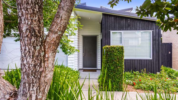 6 Waiarohia Place Hobsonville_21