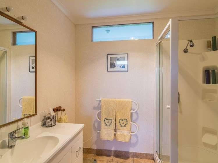 11 Kebbell Drive Waikanae_10