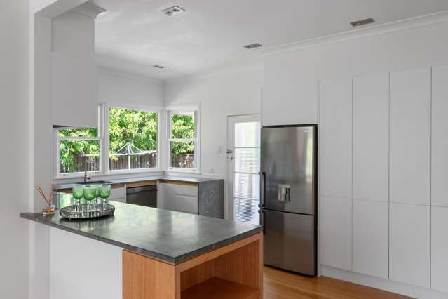 24 Island Road Whataupoko_2