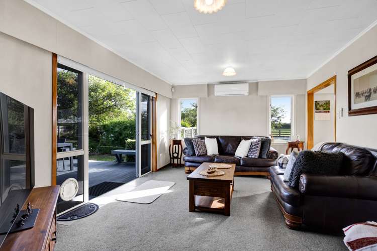 242 Tawhiti Road, RD 12 Hawera_9