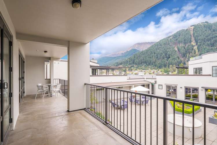 402/1 Beetham Street Queenstown_8