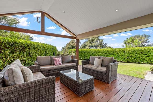 Low maintenance lifestyle with native bush vista