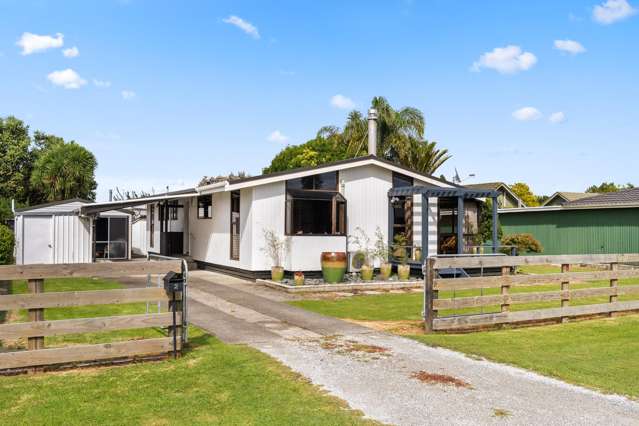 Three beds, studio and space for the boat