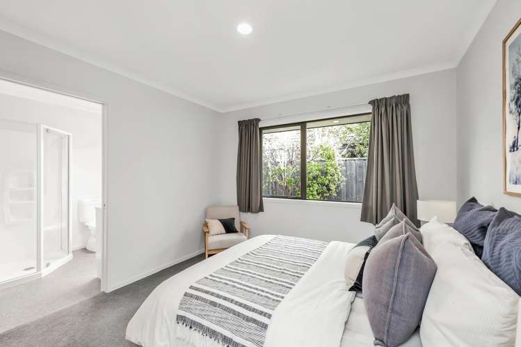 57 Farnborough Way Rolleston_11