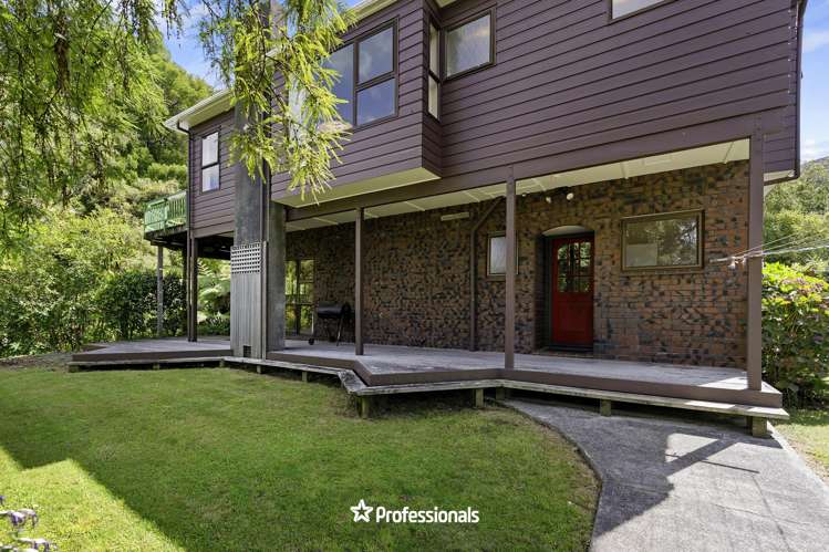 2 Lady Bell Grove Lowry Bay, Eastbourne_22