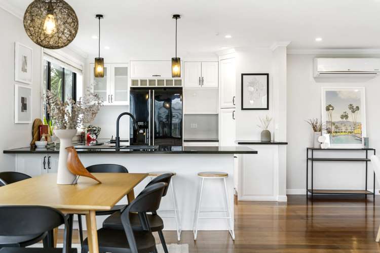 35 Waterbank Crescent Waterview_21