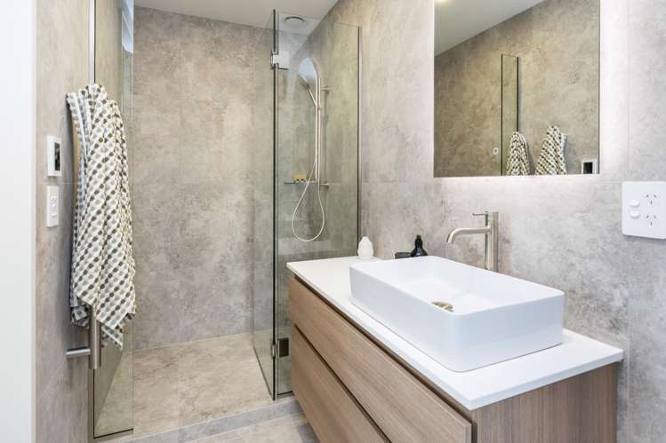 3/23 Webb Street Merivale_12
