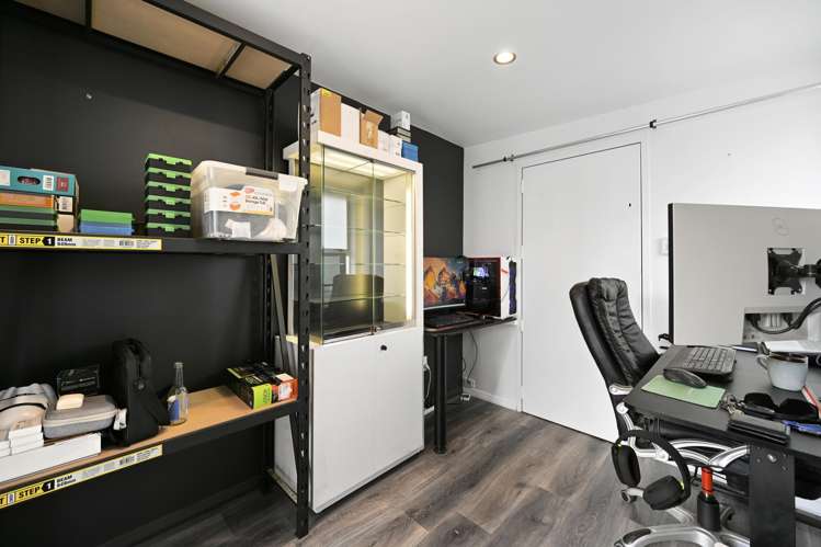 24 Garden Heights Avenue Glenview_17