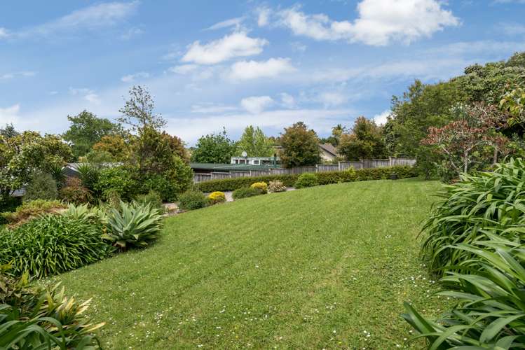 21 Seymour Road Mellons Bay_17