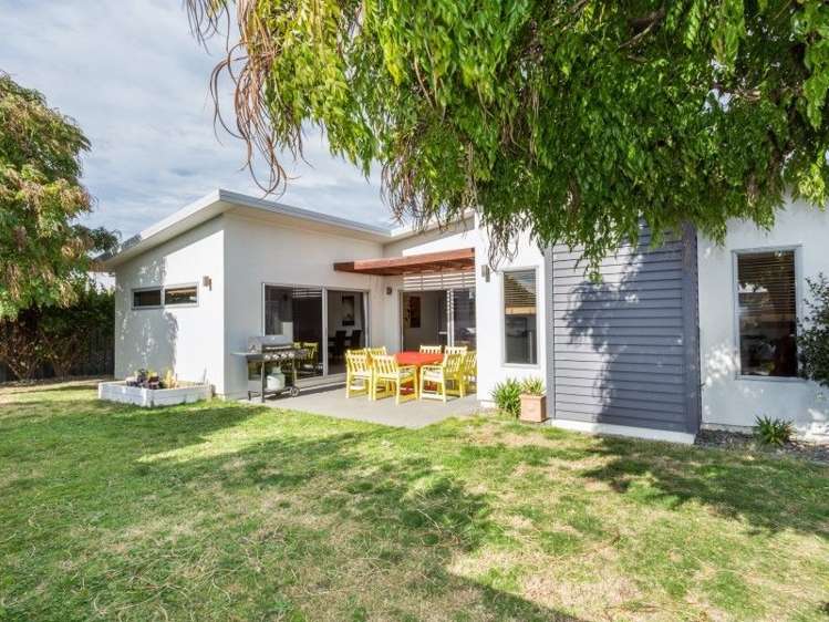 1 Cape Place Poraiti_7