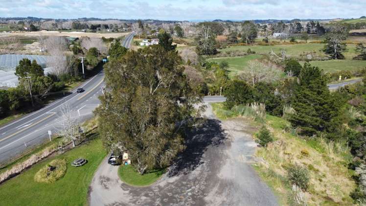 2 Horseshoe Bush Road Dairy Flat_11
