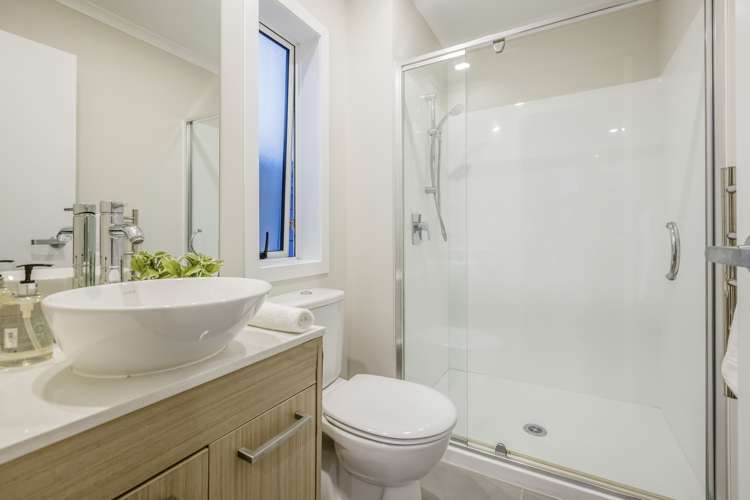 9 Panakenake Way Flat Bush_15