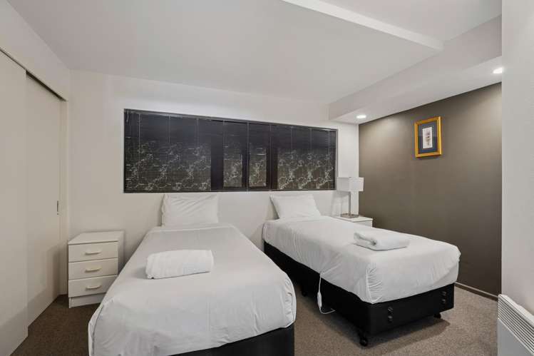 20M/26 Lake Esplanade Queenstown_7