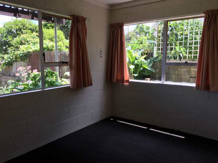 6 Sunnylaw Place Glen Eden_9