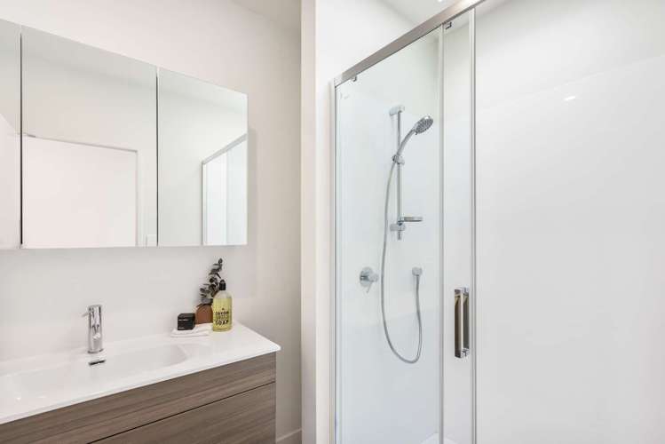 13/2 Moor Avenue Te Atatu Peninsula_11