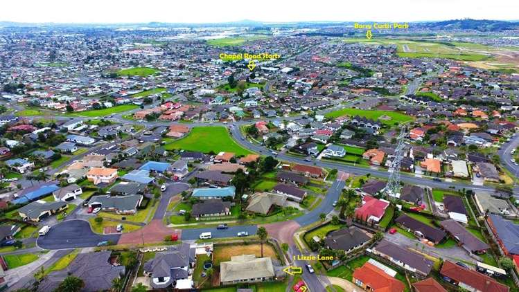 1 Lizzie Lane Clover Park_13