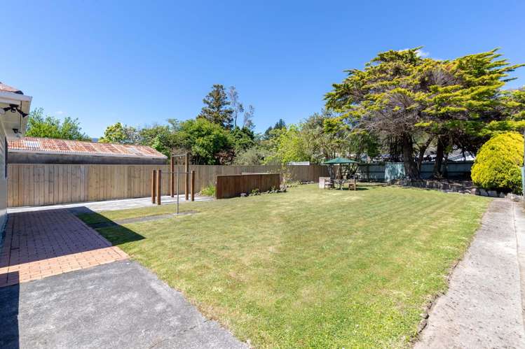 37 Wainuiomata Road Wainuiomata_15