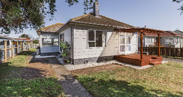 60 Douglas Mclean Avenue_0