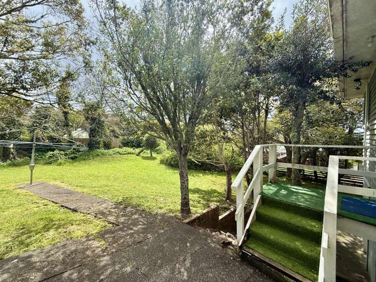 26 Tiroroa Avenue Te Atatu South_12