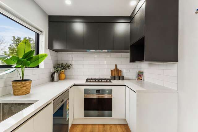 43D Mirrabooka Avenue Botany Downs_3
