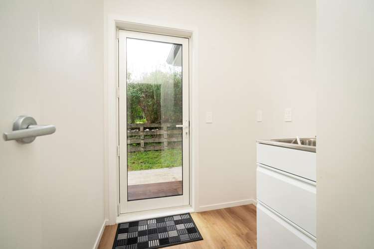 13A Huia Street Tawa_18