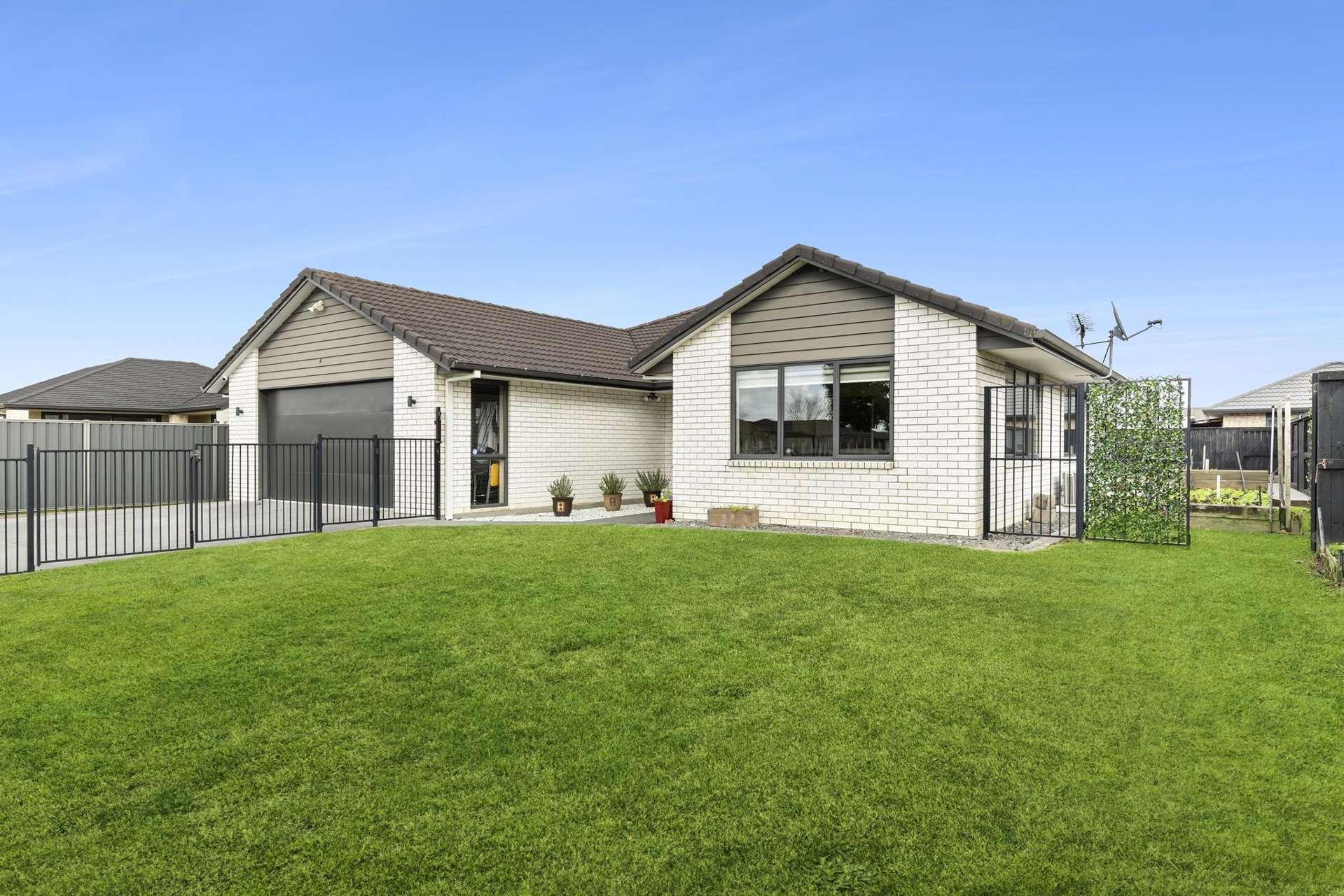 73 Moonlight Drive Rototuna North_0