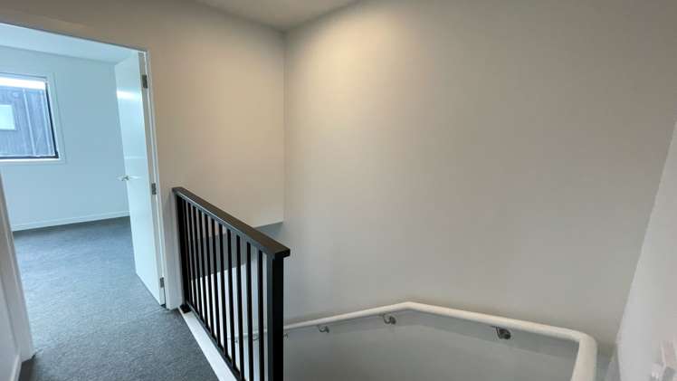 10 Whanui Place Māngere Bridge_13