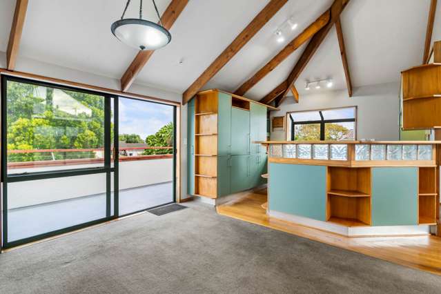 2/14 White Swan Road Mt Roskill_4