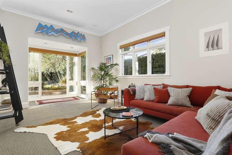 20 Ascot Avenue Narrow Neck_7