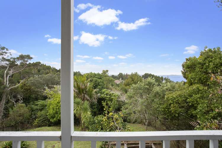 14 Arapito Road Titirangi_17