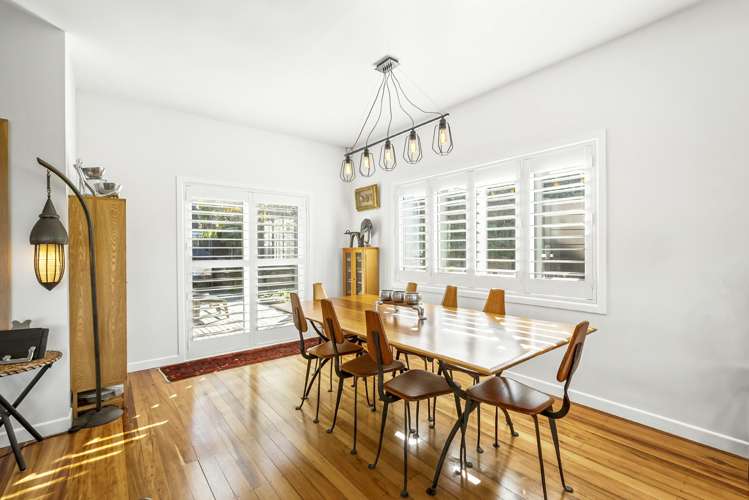 104 Beach Road Castor Bay_11