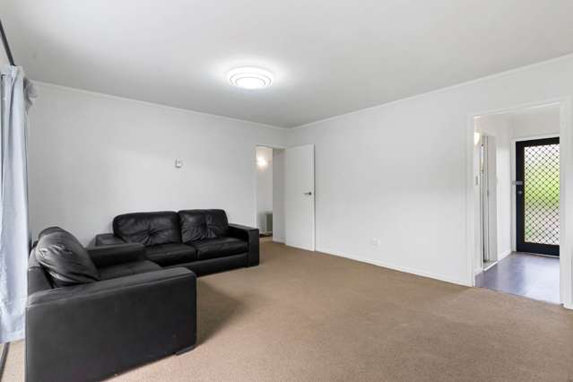 1/207 Sunnynook Road Totara Vale_4