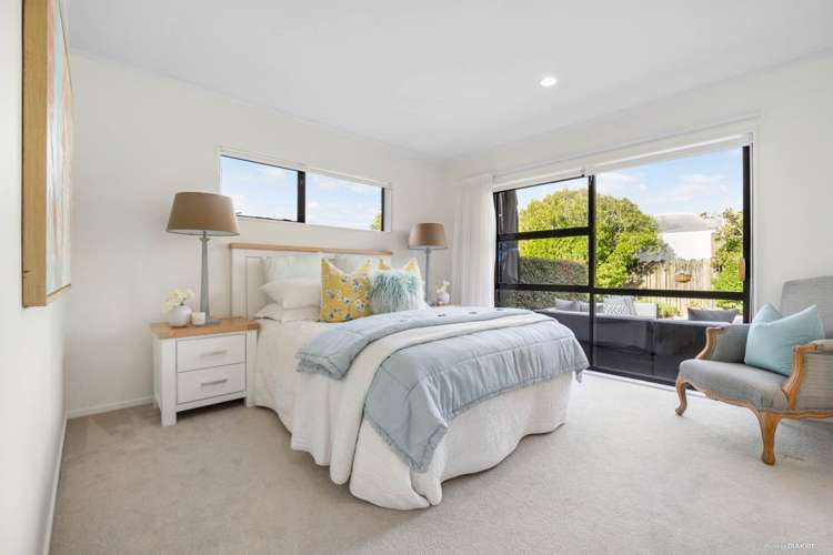 12 Crescent Hills Court Northpark_9