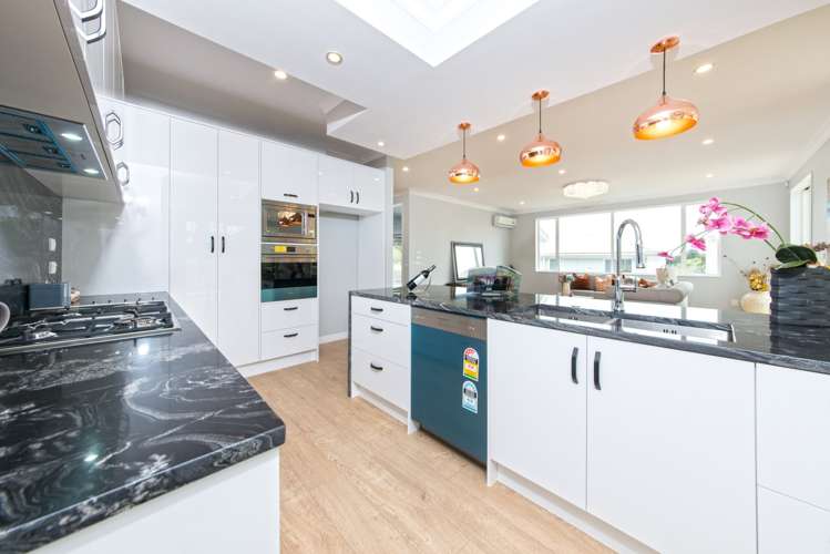 12a Springside Place New Lynn_5