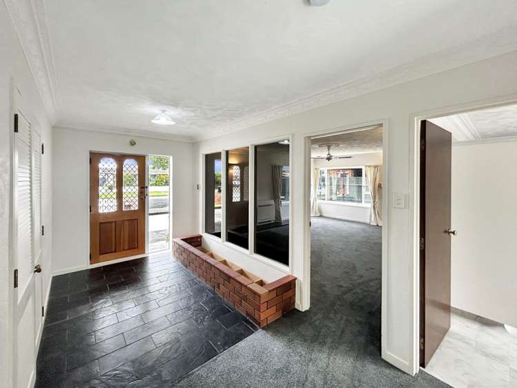 117 Amberley Avenue 10930_1
