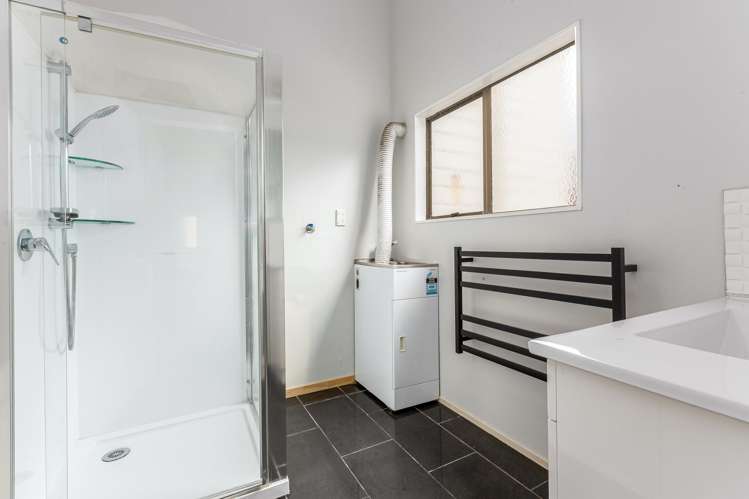 8 Dominica Crescent Grenada Village_16