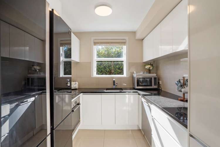 5/27 Piccadilly Place Kohimarama_15