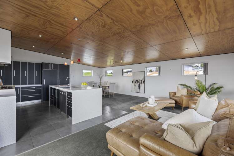 8A Hira Street Ohawe_30