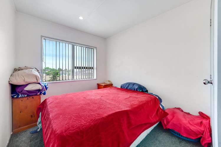 1/18 Frobisher Way Clendon Park_8